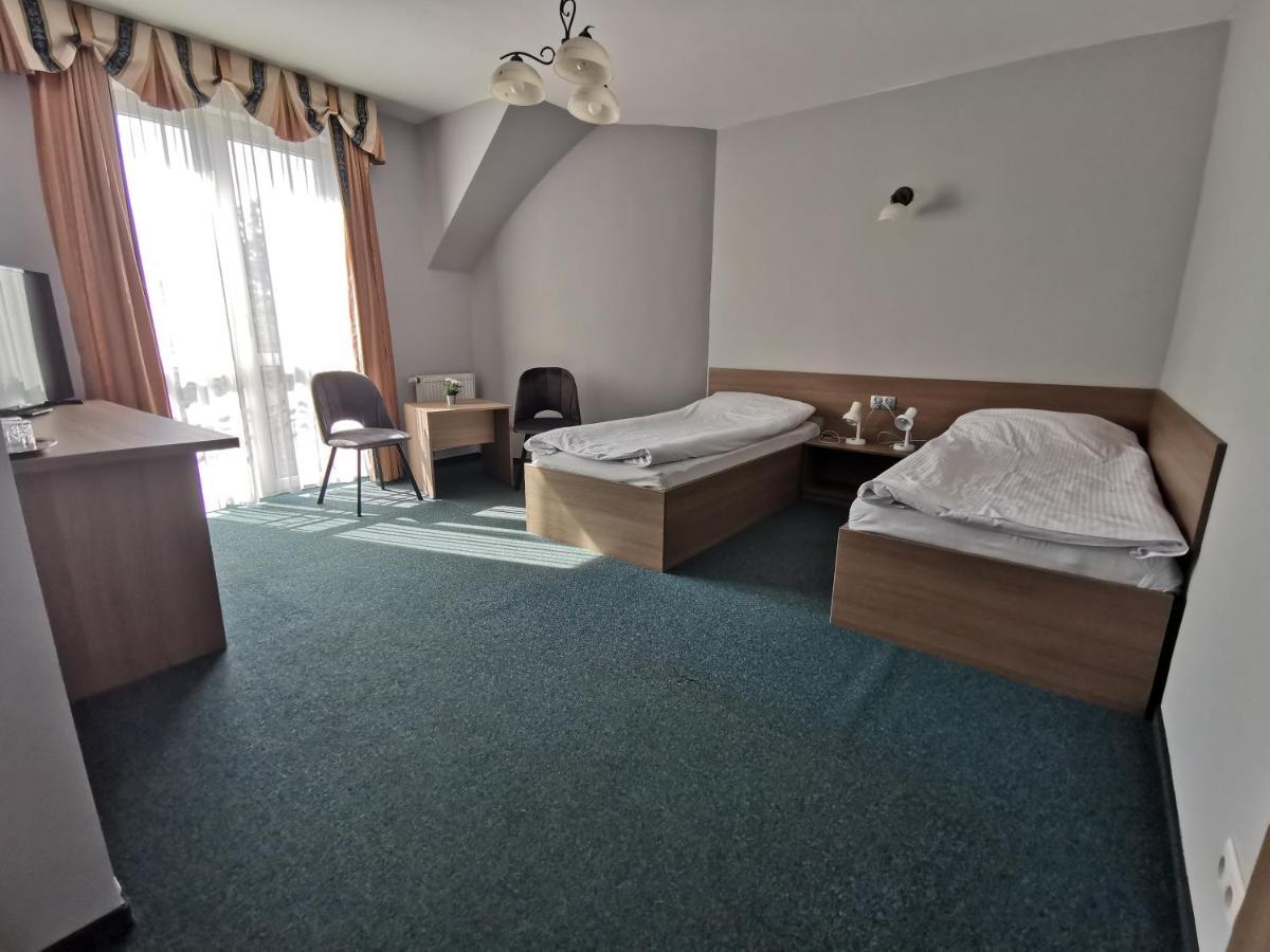 Hotel Zieliniec Poznan Exterior foto